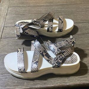 Ladies Size 11 Snake Skin Theme Sandals